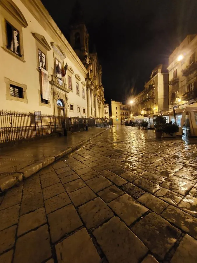 Guest House Palermo Massimo 23 إيطاليا